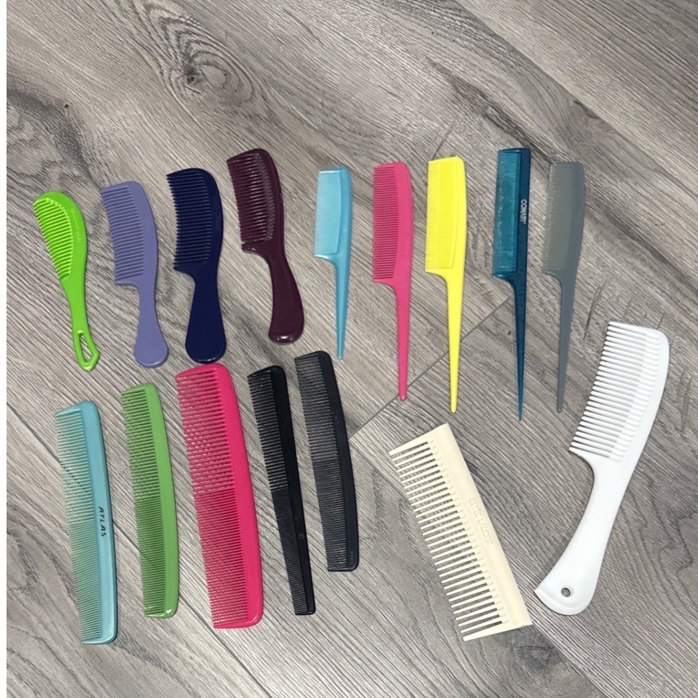 Vintage Lot of Hair Combs 16pc Goody Estee Lauder Atlas Tail Detangling Styling